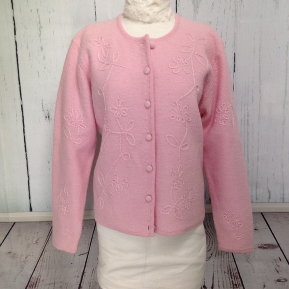 Karen Scott Sweaters - Pale Pink Wool Cardigan Embroidered Flowers Sz. M